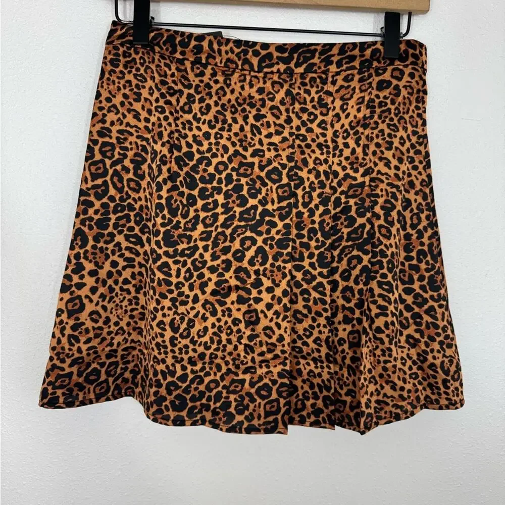 Lulus Cheetah Print Mini Skirt NWT Size Small - Picture 5 of 8